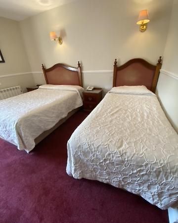 Monaghans Harbour Hotel Naas Esterno foto